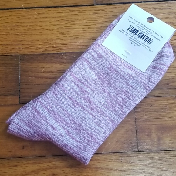 Women's Loft Outlet Crew Socks - Picture 2 of 3